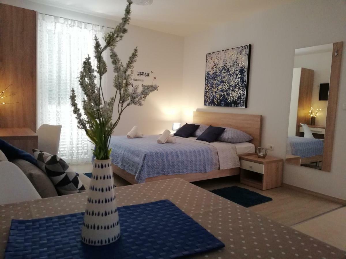 Kalelarga 4 Apartamento