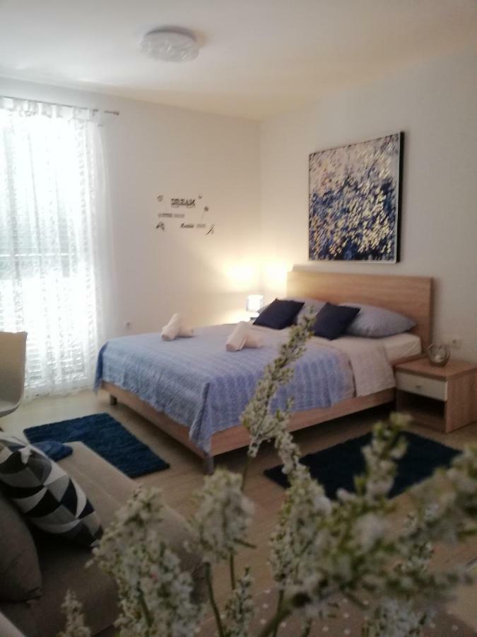 Kalelarga 4 Apartment